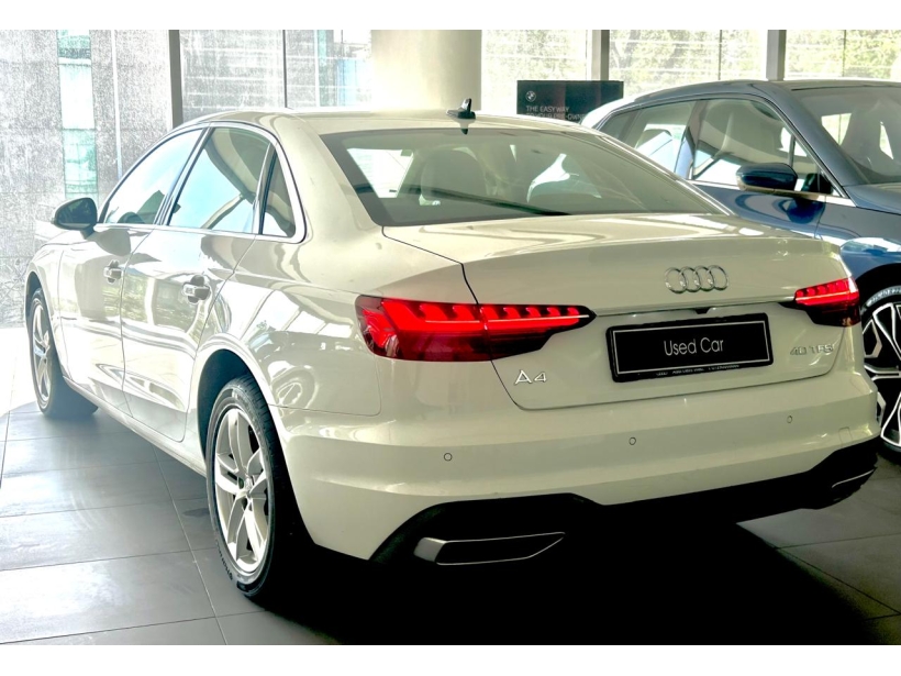 Audi A4 40 TFSI Premium Plus