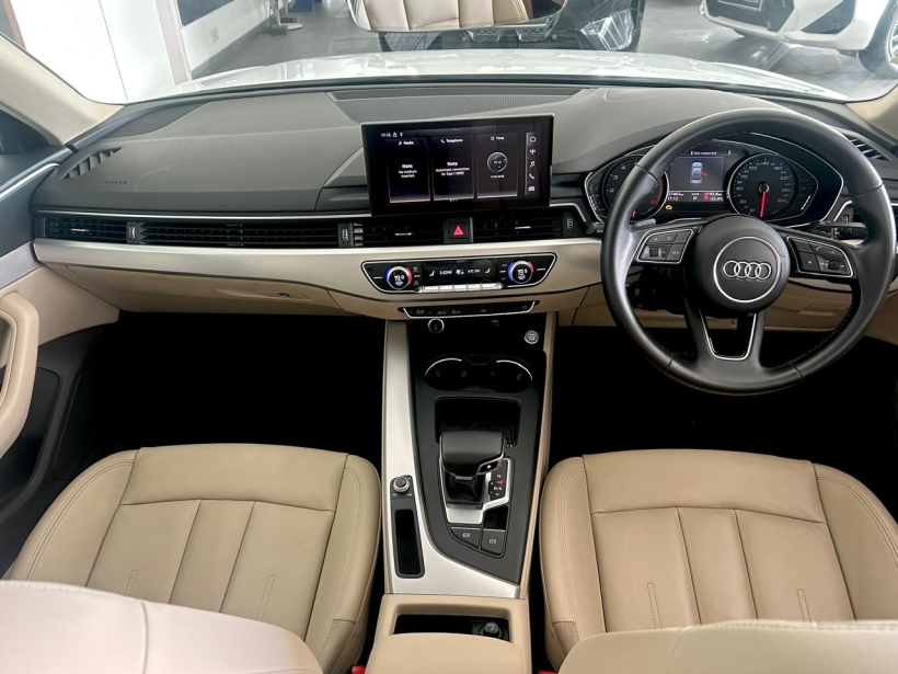 Audi A4 40 TFSI Premium Plus