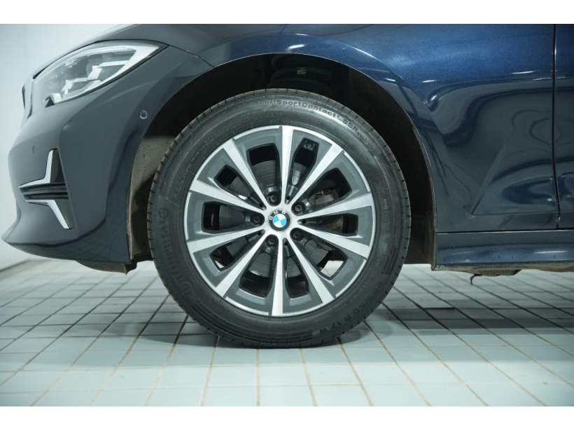 BMW 3 Series Gran Limousine 330Li M Sport