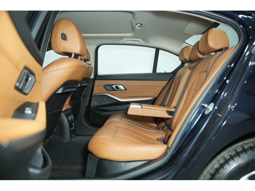 BMW 3 Series Gran Limousine 330Li M Sport