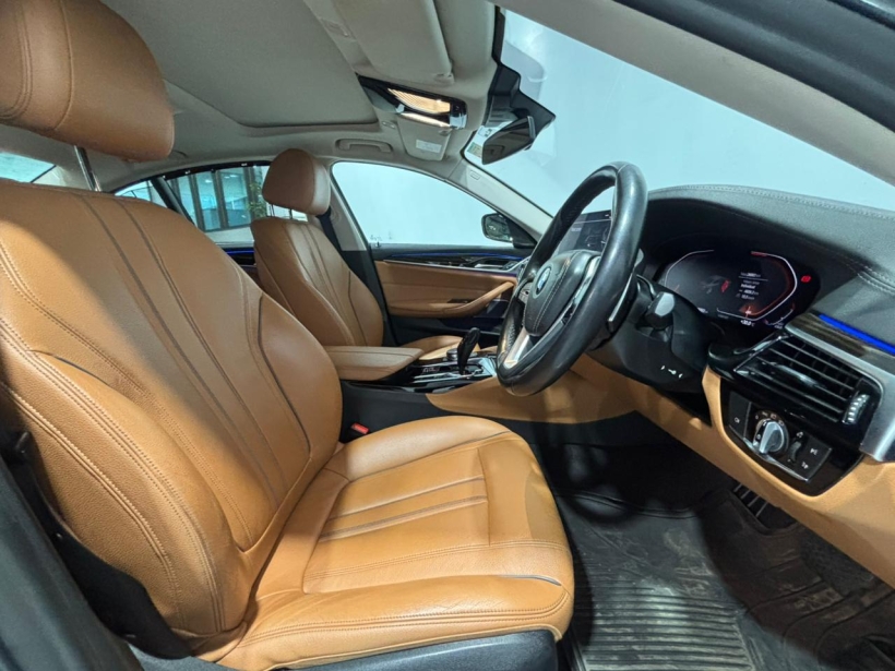 BMW 5 Series 520d Luxury Line
