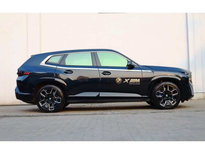 BMW XM Plug-in Hybrid