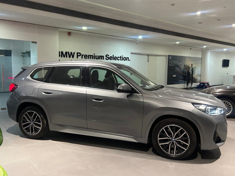 BMW iX1 eDrive20L M Sport