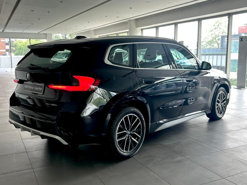 BMW iX1 eDrive20L M Sport