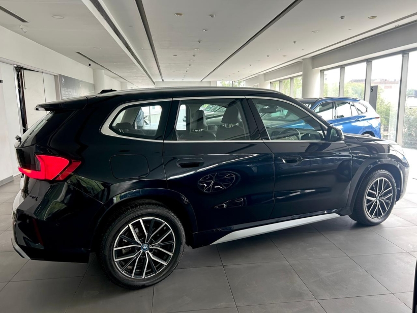 BMW iX1 eDrive20L M Sport
