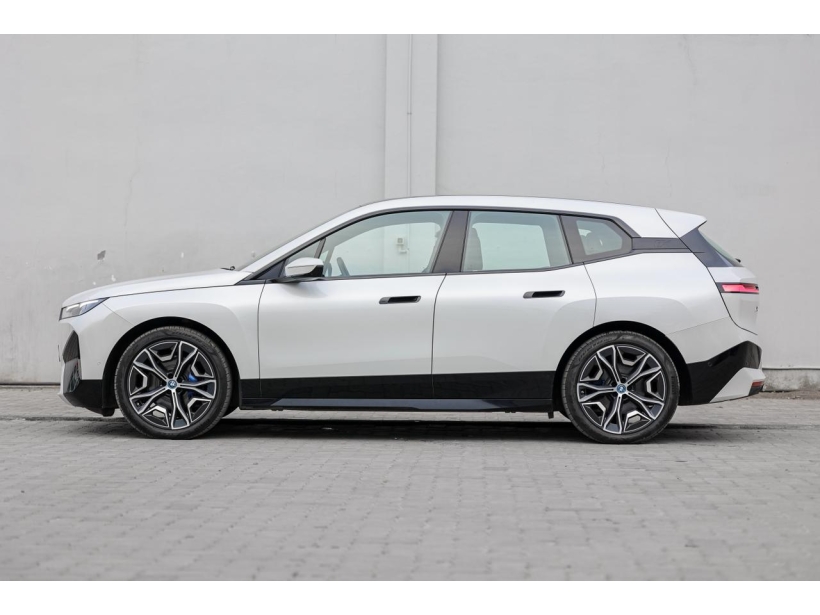 BMW iX xDrive50
