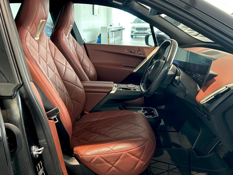 BMW iX xDrive40