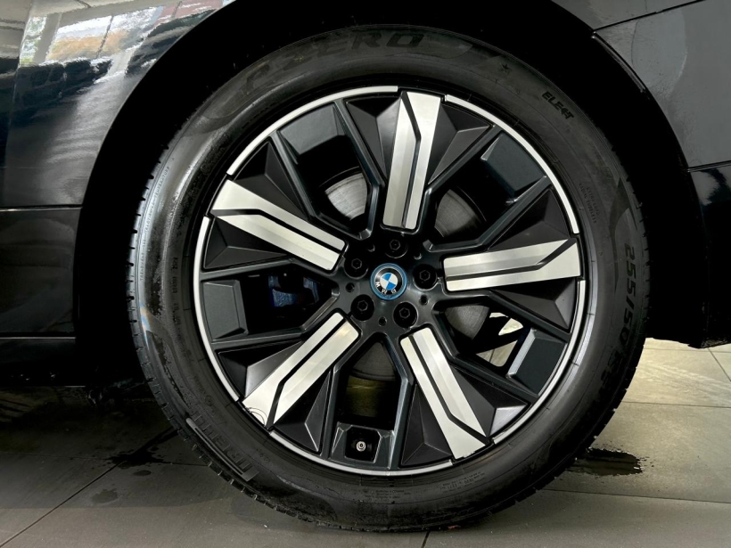BMW iX xDrive40