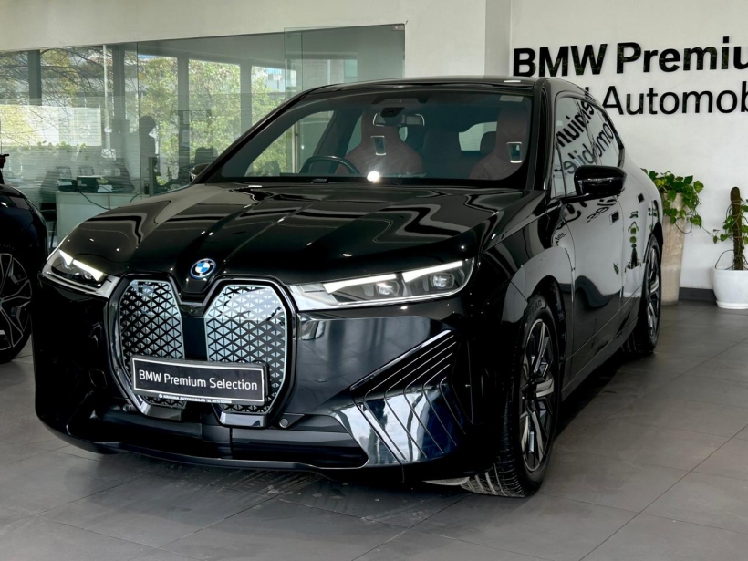BMW iX xDrive40