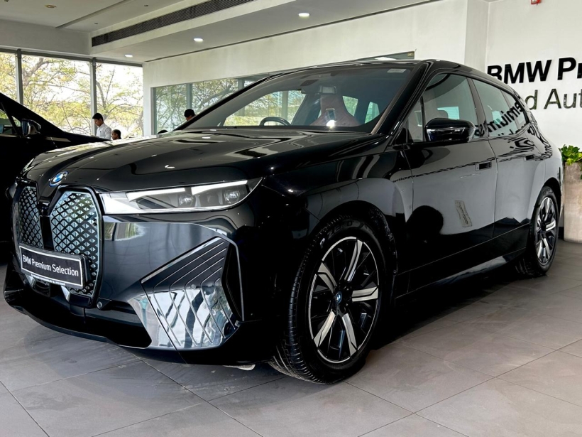 BMW iX xDrive40