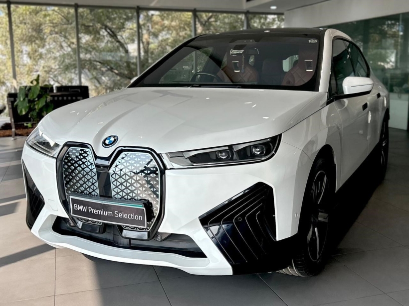 BMW iX xDrive40