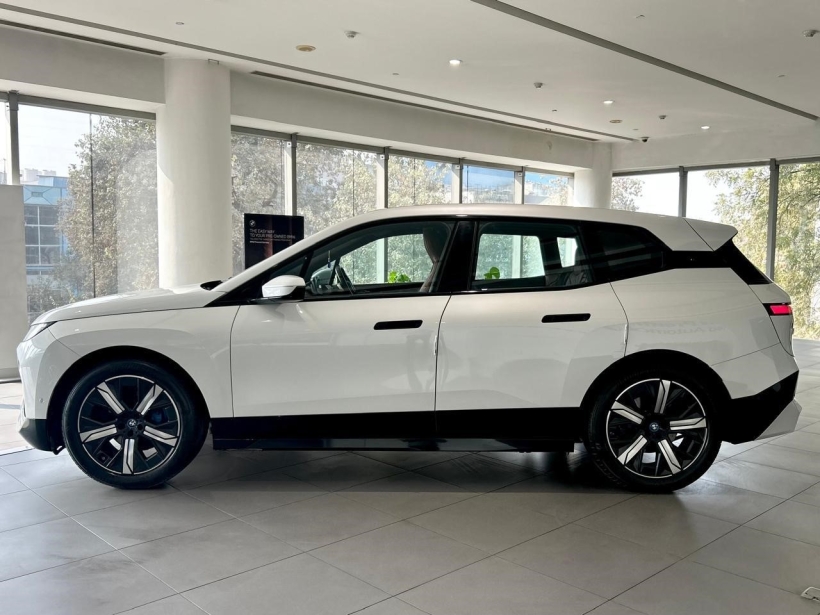 BMW iX xDrive40