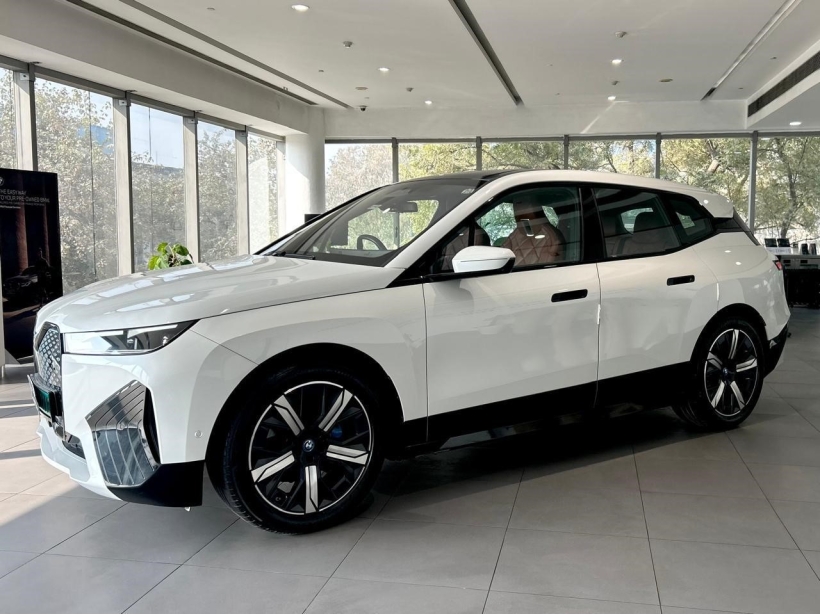 BMW iX xDrive40