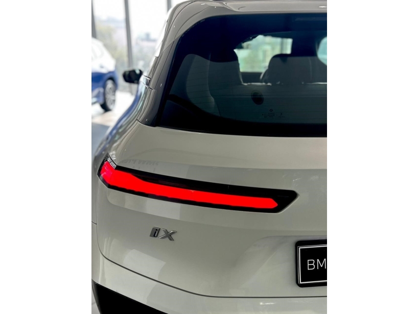 BMW iX xDrive40