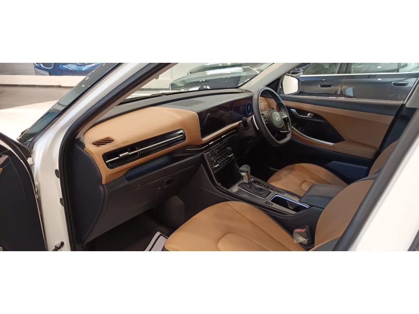 Hyundai Alcazar Signature 1.5 Petrol DCT 7STR
