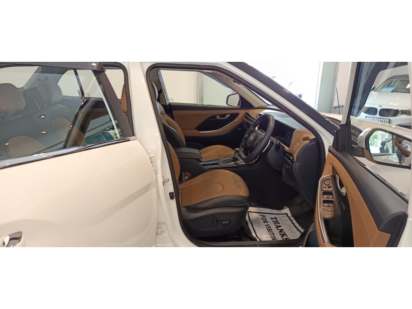 Hyundai Alcazar Signature 1.5 Petrol DCT 7STR