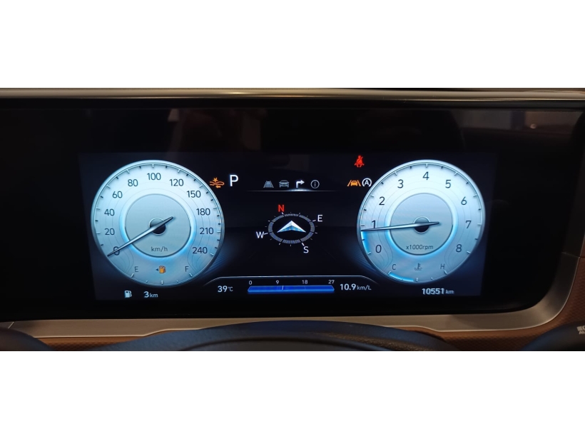 Hyundai Alcazar Signature 1.5 Petrol DCT 7STR