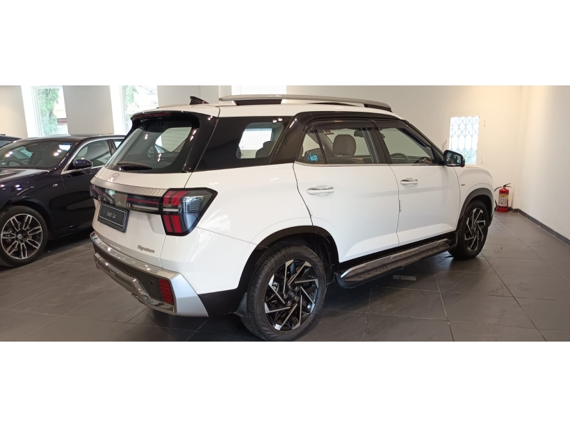 Hyundai Alcazar Signature 1.5 Petrol DCT 7STR