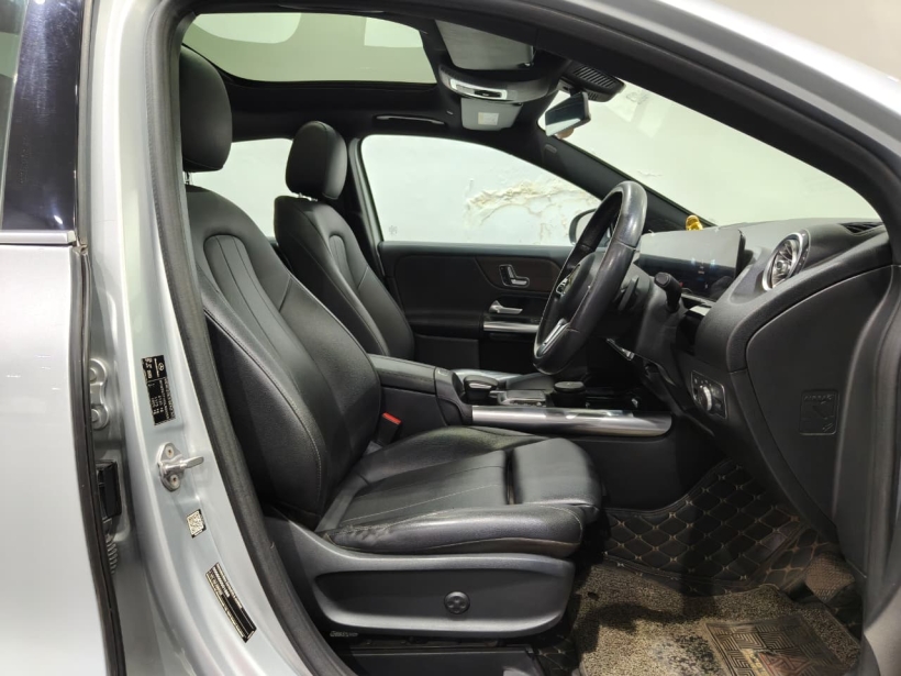 Mercedes Benz GLA Class 220d