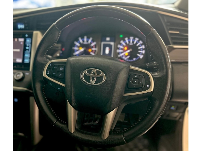 Toyota Innova Crysta 2.7 VX 7 Str