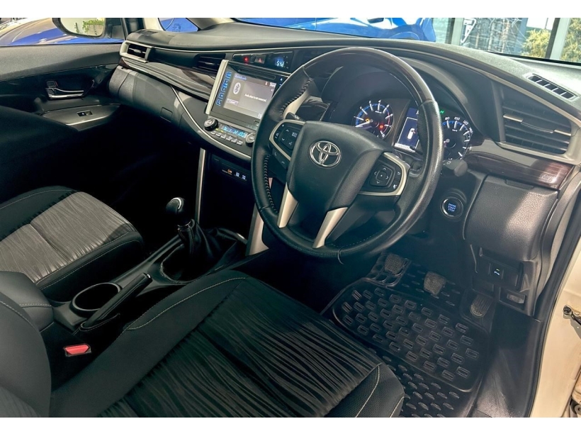 Toyota Innova Crysta 2.7 VX 7 Str