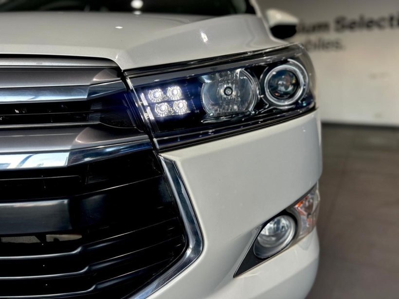 Toyota Innova Crysta 2.7 VX 7 Str