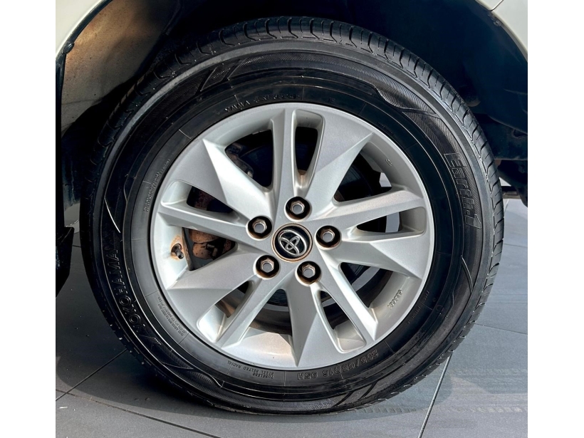 Toyota Innova Crysta 2.7 VX 7 Str