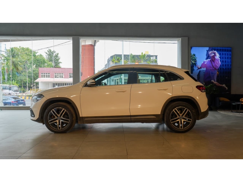 Mercedes Benz GLA Class 220d