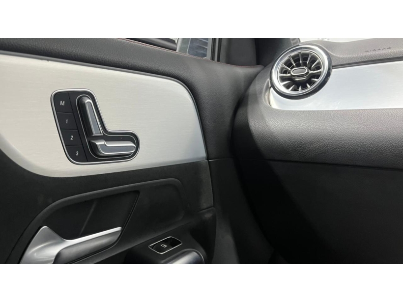 Mercedes Benz GLA 220d 4MATIC