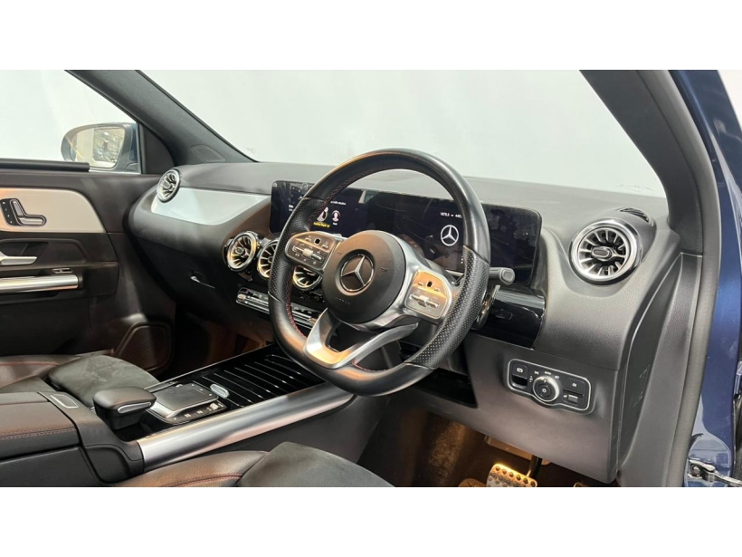 Mercedes Benz GLA 220d 4MATIC