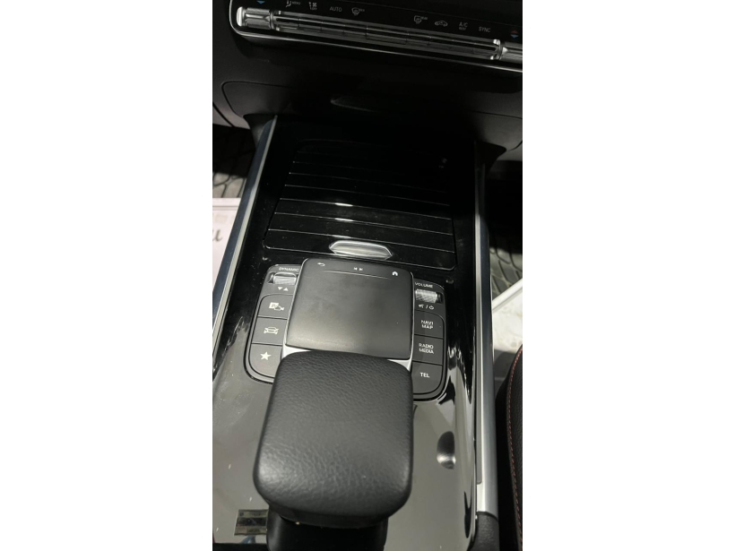 Mercedes Benz GLA 220d 4MATIC